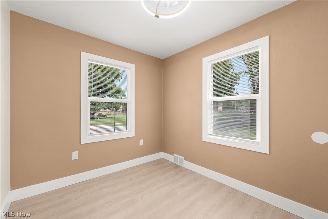 399 Olive Street Elyria OH 44035