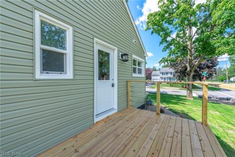 399 Olive Street Elyria OH 44035