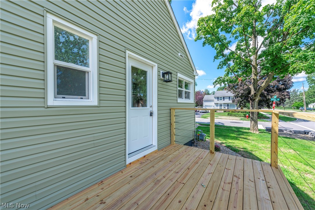 399 Olive Street Elyria OH 44035