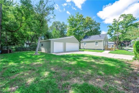 399 Olive Street Elyria OH 44035