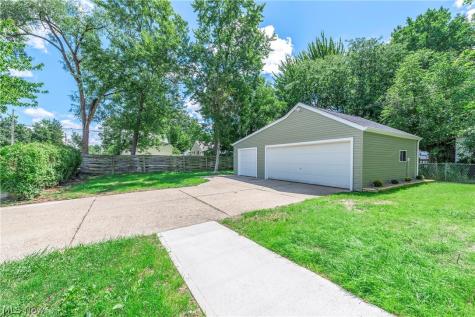 399 Olive Street Elyria OH 44035