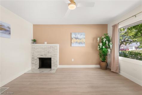 399 Olive Street Elyria OH 44035