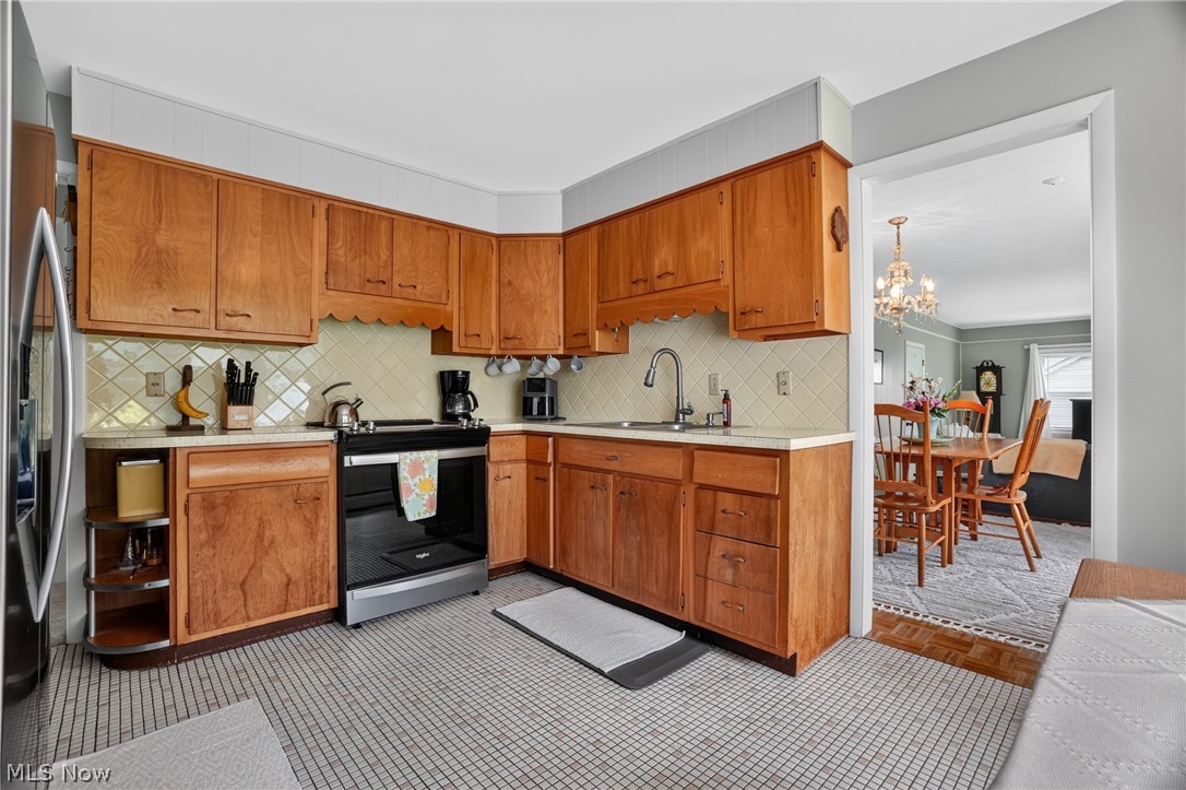 13091 Longwood Avenue Burton OH 44021