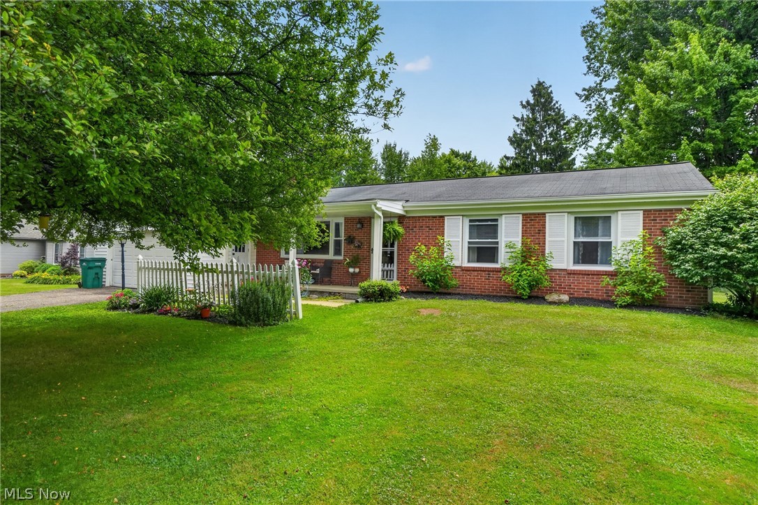 13091 Longwood Avenue Burton OH 44021