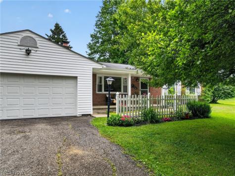 13091 Longwood Avenue Burton OH 44021