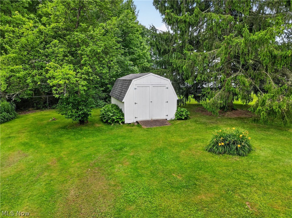 13091 Longwood Avenue Burton OH 44021