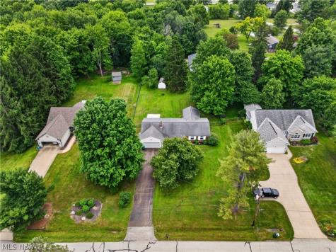 13091 Longwood Avenue Burton OH 44021