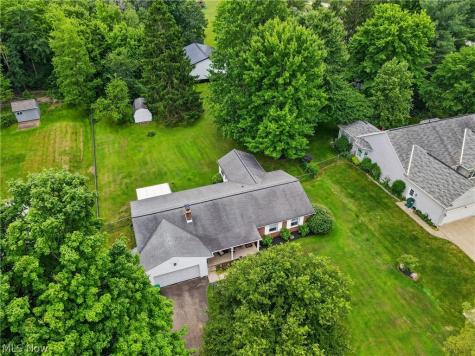 13091 Longwood Avenue Burton OH 44021
