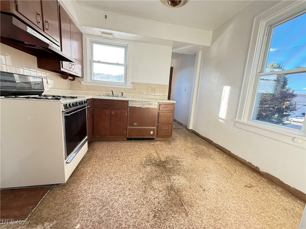 211 N 3rd Street Toronto OH 43964