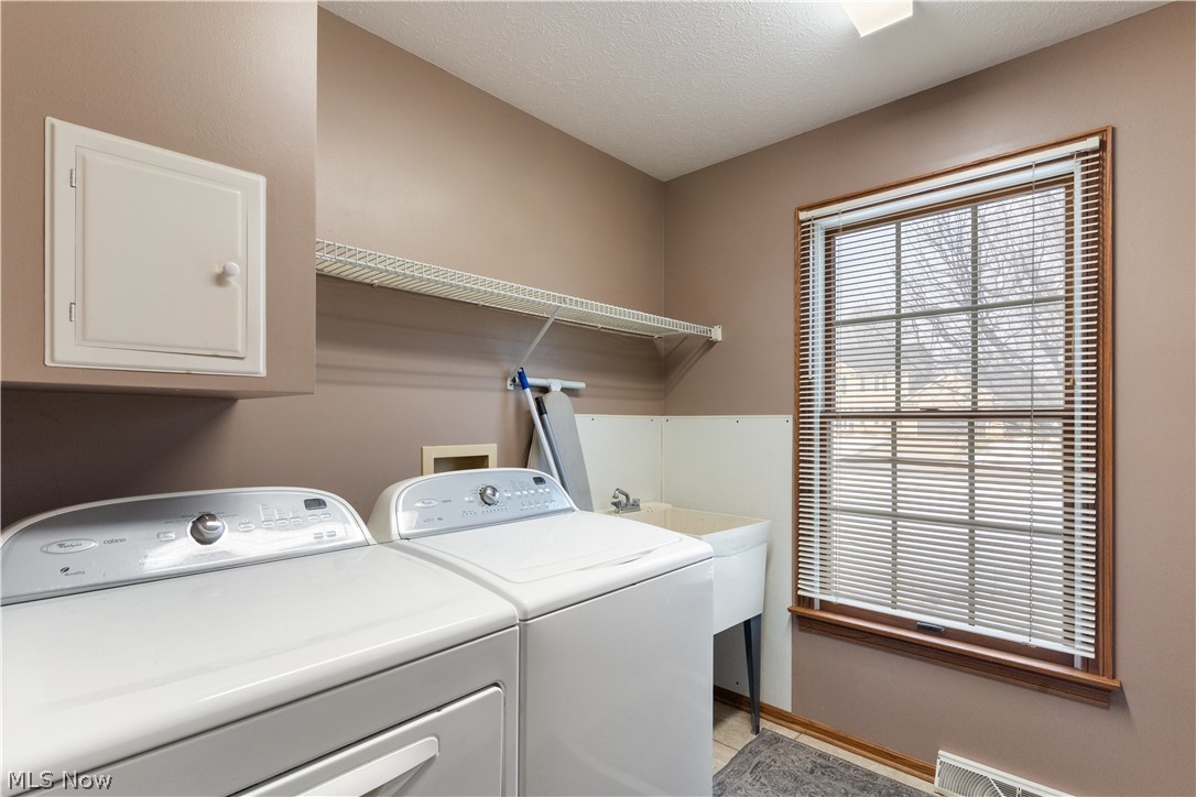 3024 Fallehn Drive Cortland OH 44410
