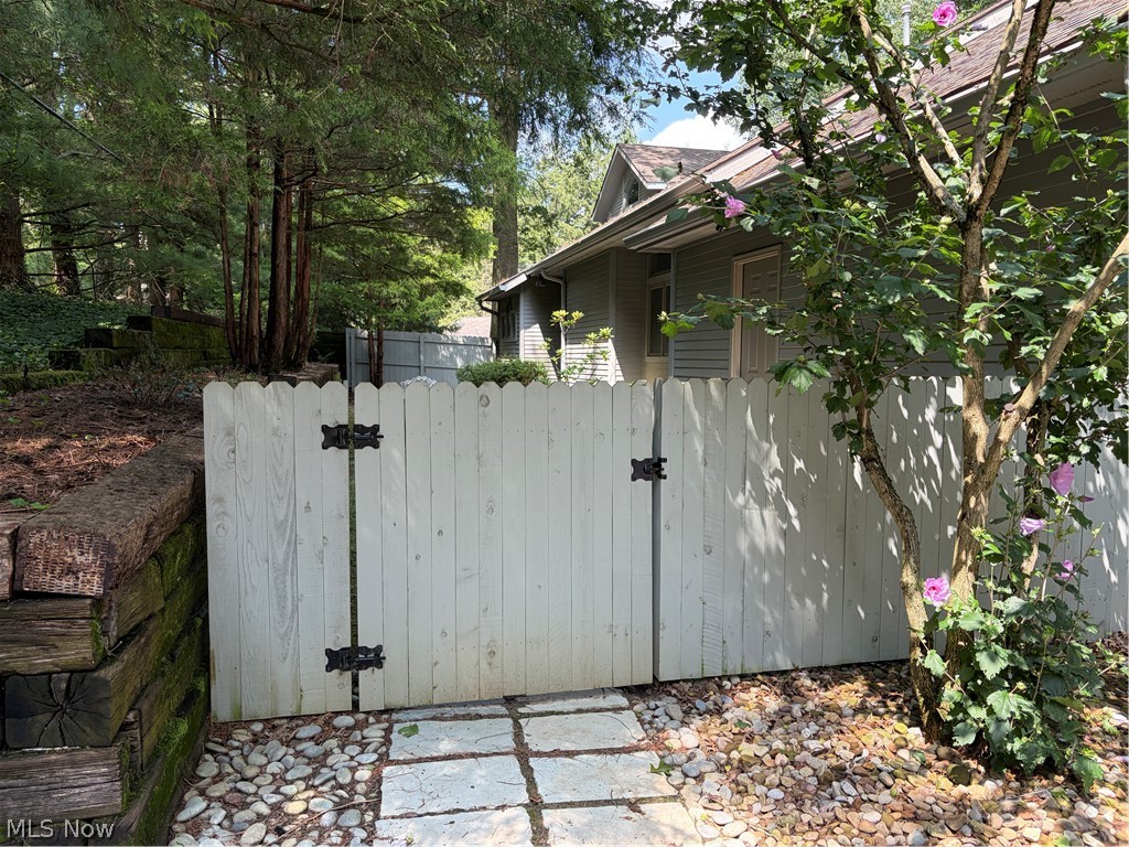 1556 Eden Drive Wooster OH 44691
