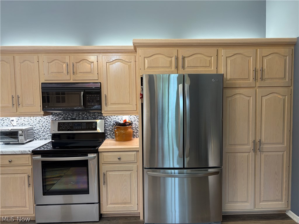 1556 Eden Drive Wooster OH 44691