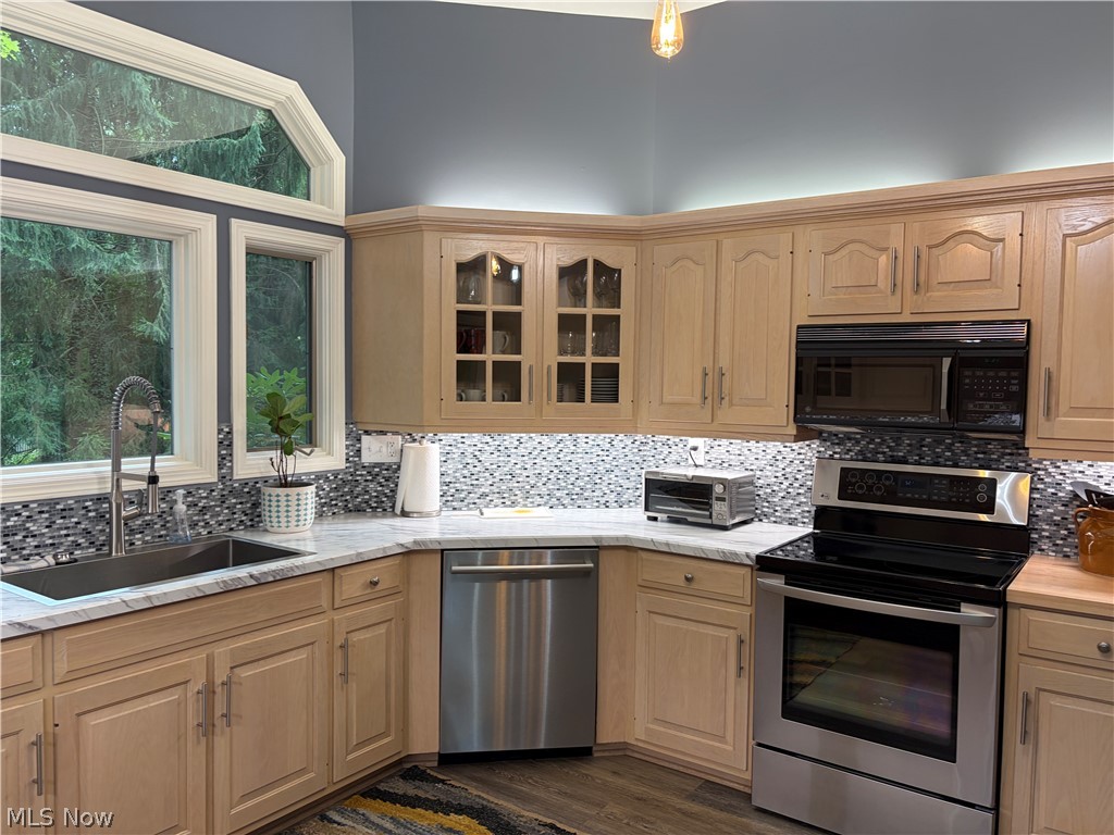1556 Eden Drive Wooster OH 44691