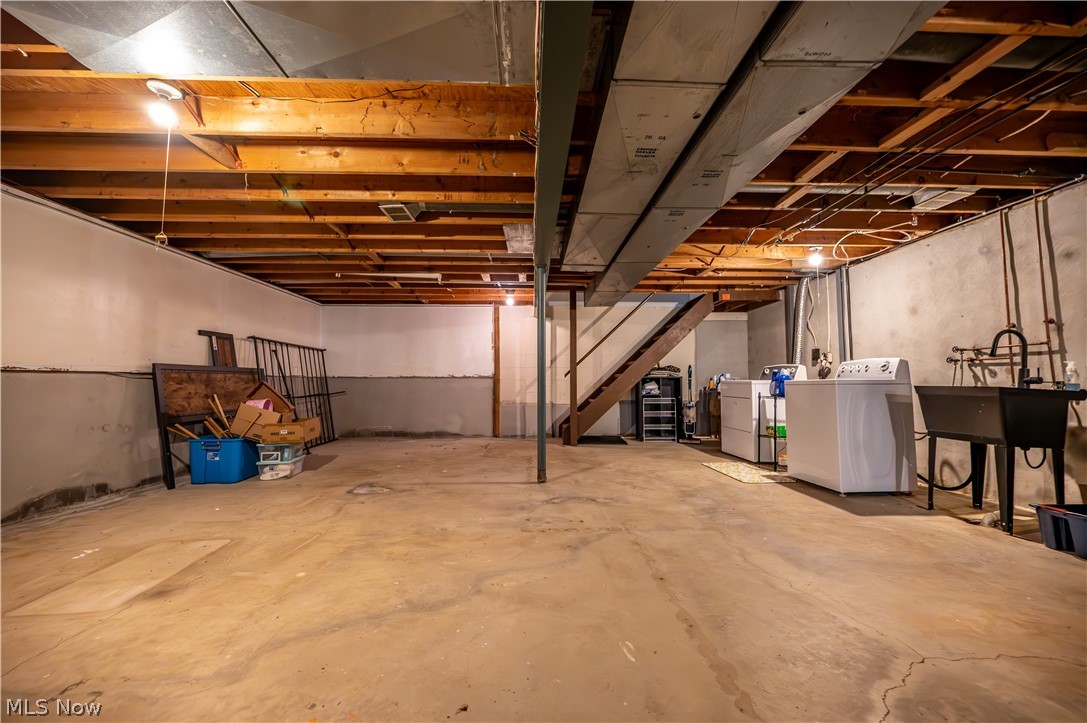 18018 Hillcrest Drive Lake Milton OH 44429