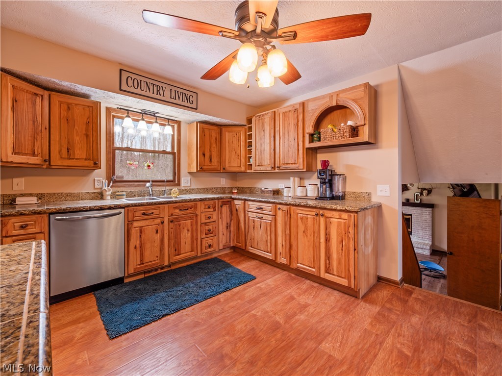 17116 County Road 298 Coshocton OH 43812