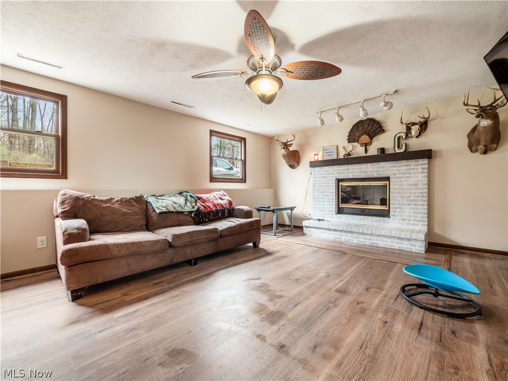 17116 County Road 298 Coshocton OH 43812