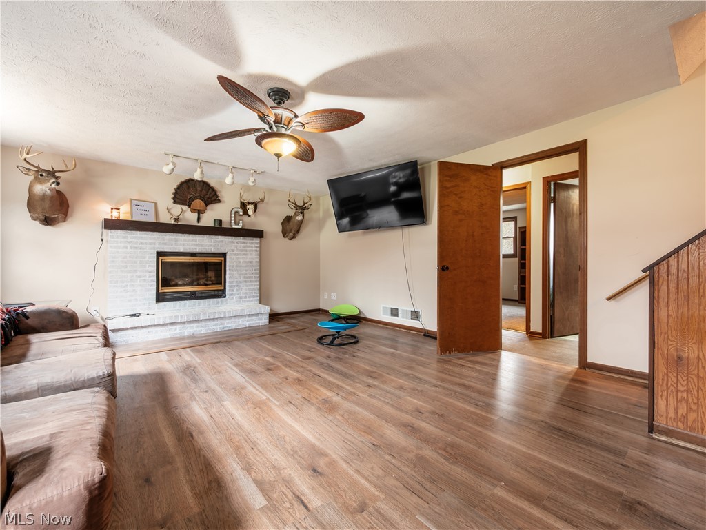 17116 County Road 298 Coshocton OH 43812