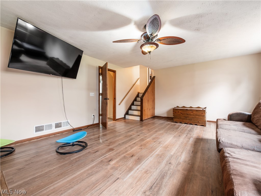 17116 County Road 298 Coshocton OH 43812