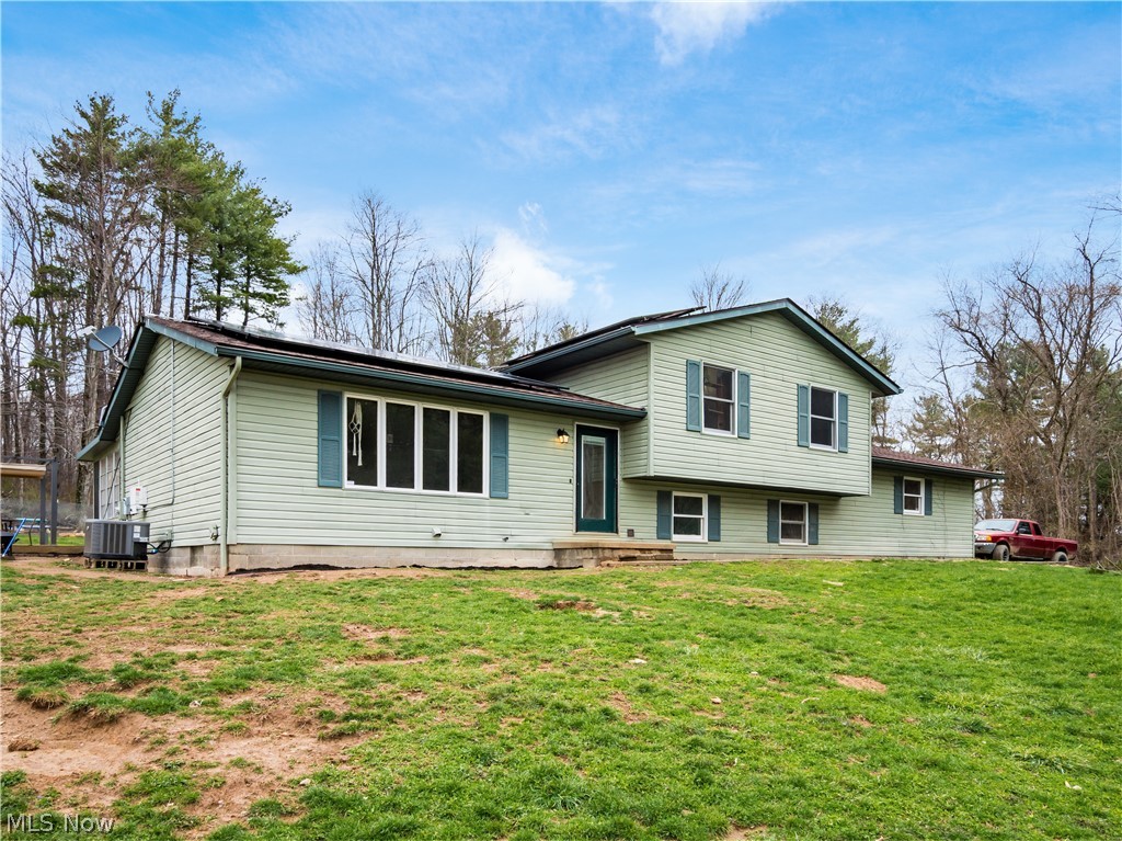 17116 County Road 298 Coshocton OH 43812