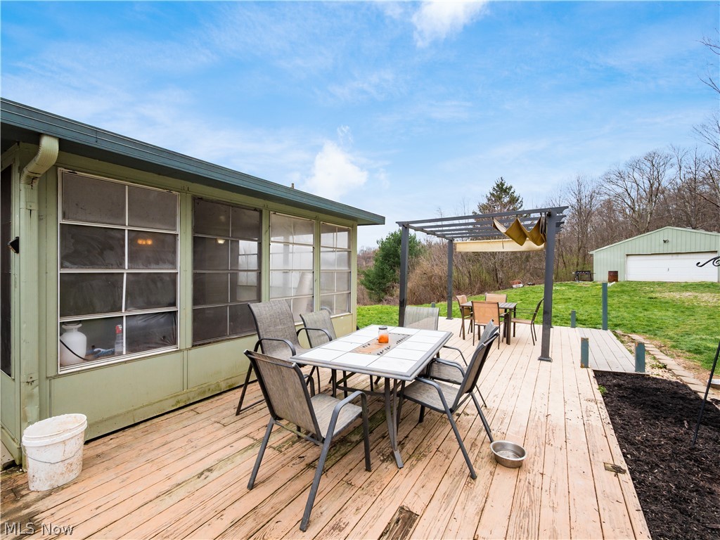 17116 County Road 298 Coshocton OH 43812