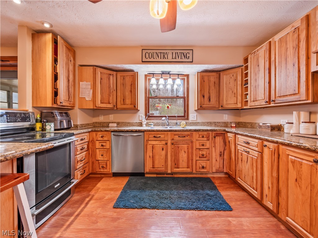 17116 County Road 298 Coshocton OH 43812