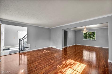 3844 Woodpath Trail Westlake OH 44145
