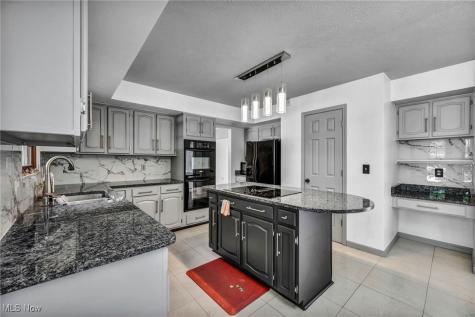 3844 Woodpath Trail Westlake OH 44145