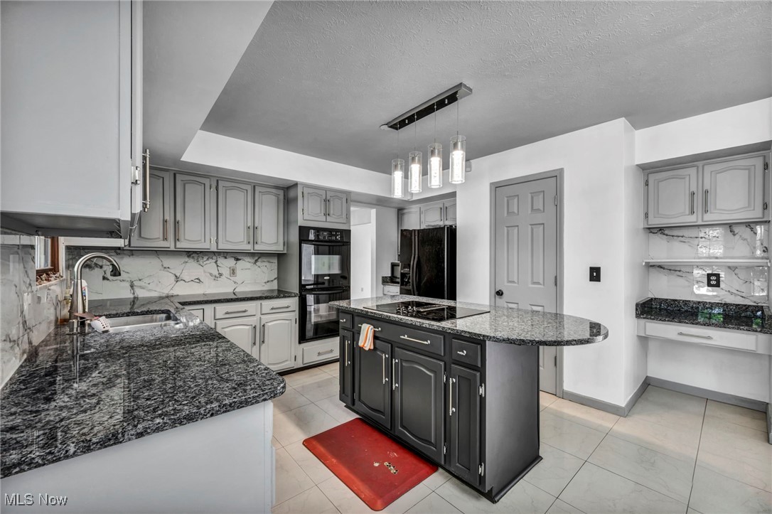 3844 Woodpath Trail Westlake OH 44145