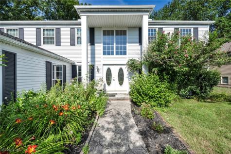 3844 Woodpath Trail Westlake OH 44145