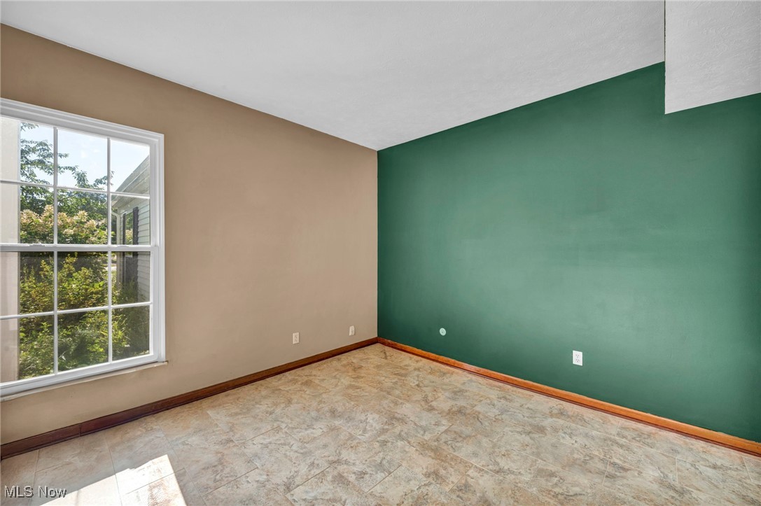 3844 Woodpath Trail Westlake OH 44145