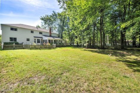 3844 Woodpath Trail Westlake OH 44145