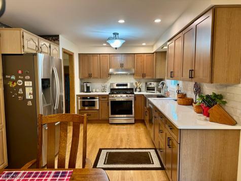 132 Hillcrest Lane Elyria OH 44035