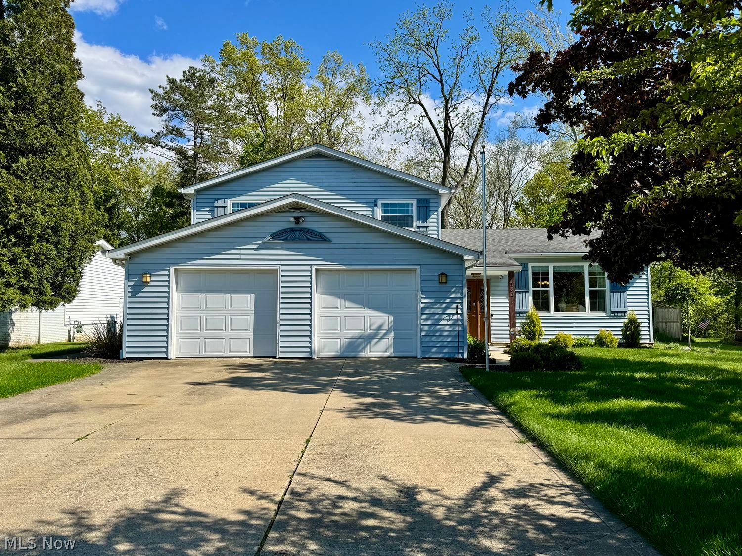 132 Hillcrest Lane Elyria OH 44035