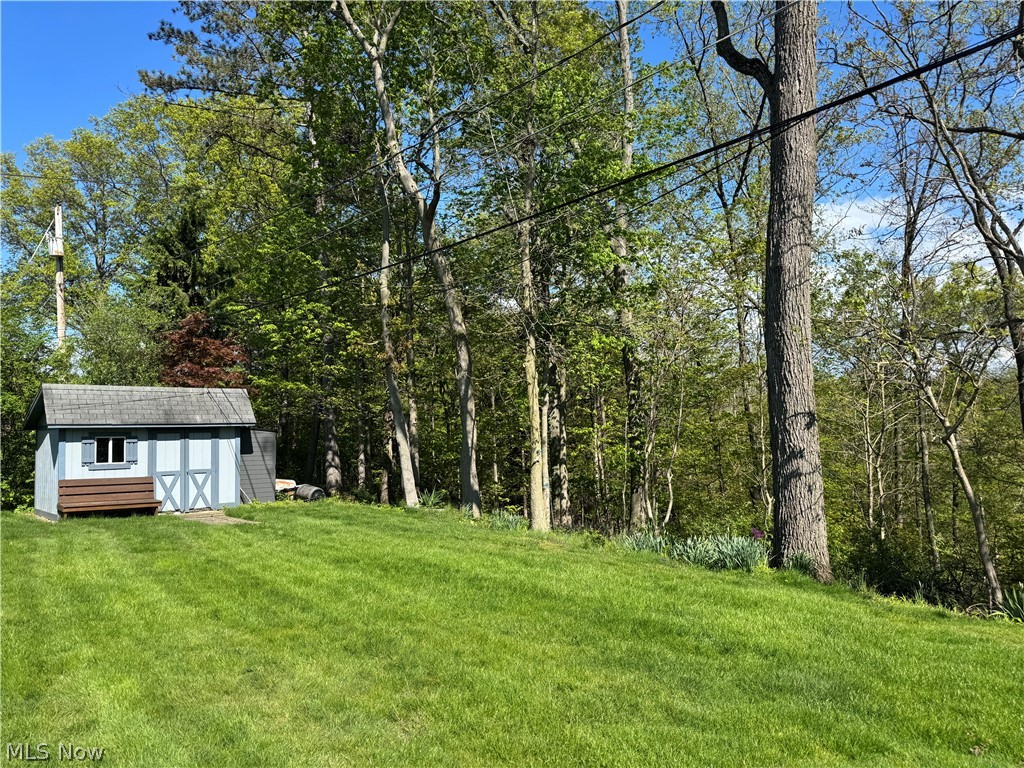 132 Hillcrest Lane Elyria OH 44035