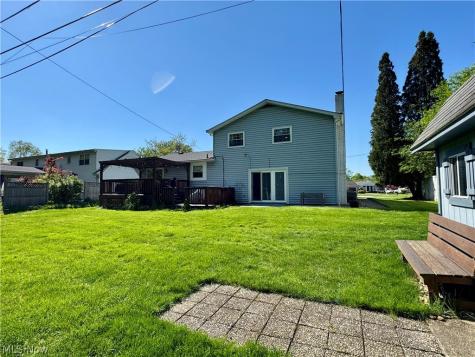132 Hillcrest Lane Elyria OH 44035