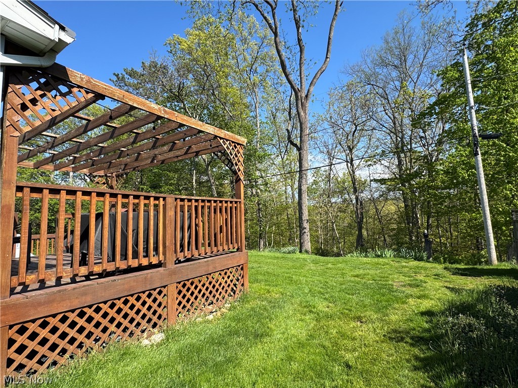132 Hillcrest Lane Elyria OH 44035