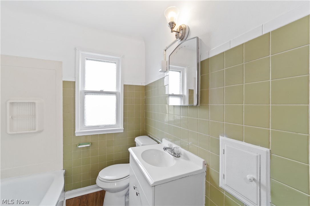 3778 Highland Road Cleveland OH 44111