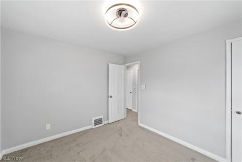 3778 Highland Road Cleveland OH 44111