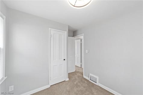 3778 Highland Road Cleveland OH 44111