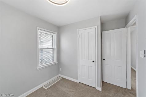 3778 Highland Road Cleveland OH 44111