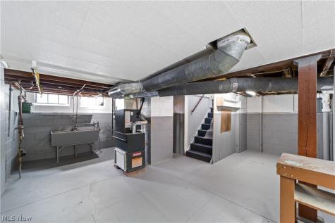 3778 Highland Road Cleveland OH 44111