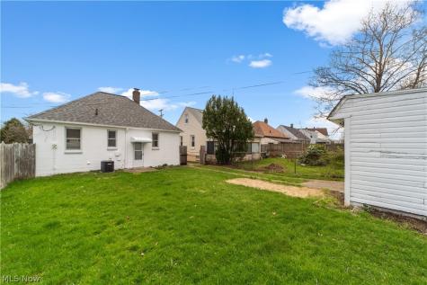 3778 Highland Road Cleveland OH 44111