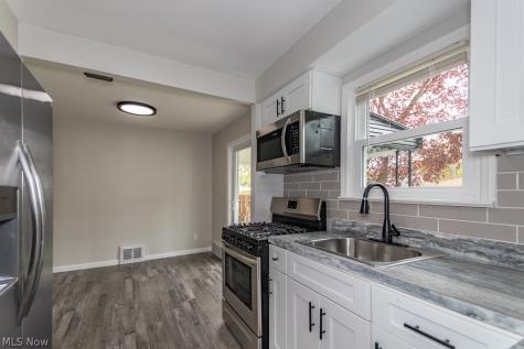434 E 272nd Street Euclid OH 44132