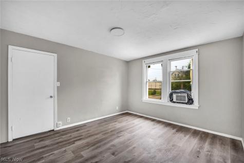 12811 Bartfield Avenue Cleveland OH 44108