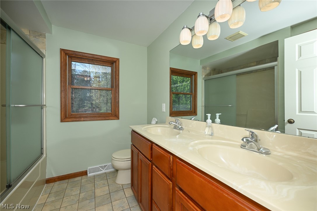 11040 Brookview Drive Brecksville OH 44141