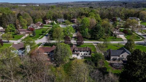 11040 Brookview Drive Brecksville OH 44141