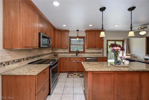 11040 Brookview Drive Brecksville OH 44141