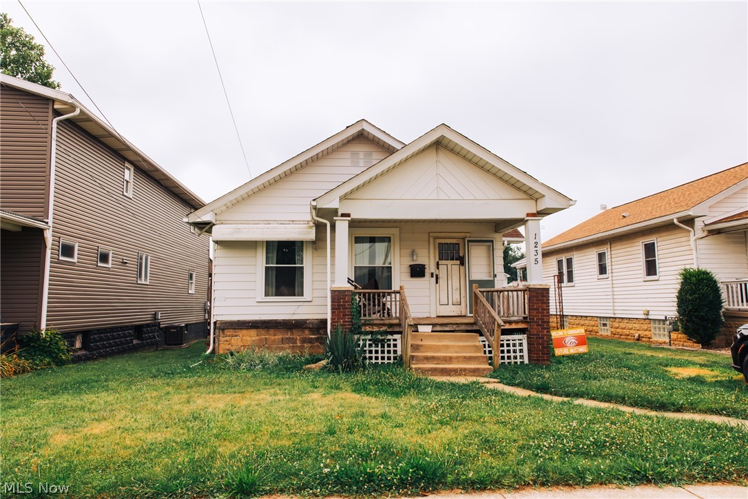 1235 Eastport Avenue Uhrichsville OH 44683