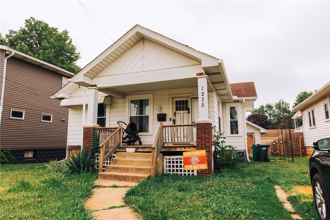 1235 Eastport Avenue Uhrichsville OH 44683
