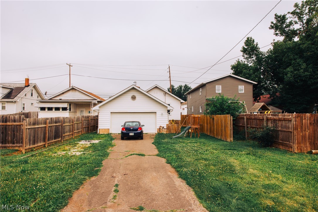 1235 Eastport Avenue Uhrichsville OH 44683